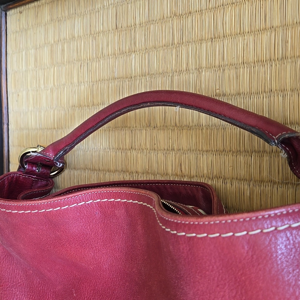 GUCCI  Red Leather Women's Hobo Style Bag (Authentic) - Picture 10 of 10